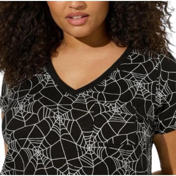 TORRID Spider Web Print Heritage Slub V-Neck Cotton Tee NWT Size 4X - Picture 4 of 8